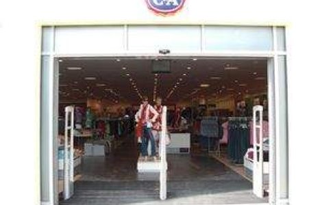 Maine se deschide primul magazin C&A din Romania