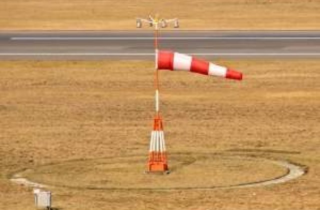 Avertizare: Vant puternic in sapte judete si municipiul Bucuresti