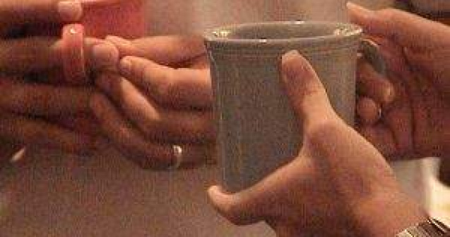 Studiu: Cati dintre romani dezbat teme politice la locul de munca?