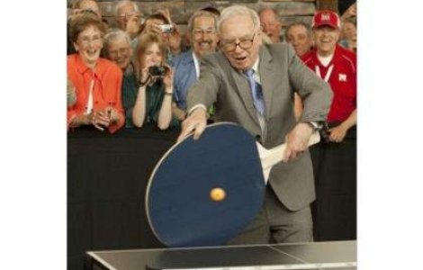 Miliardarul Warren Buffett sufera de cancer la prostata