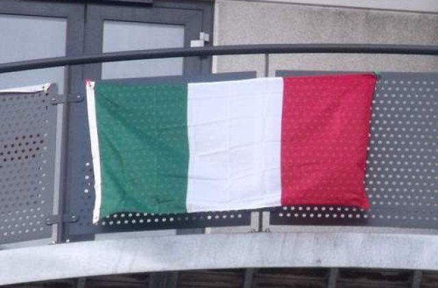 Italia: Se ard opere de arta in semn de protest