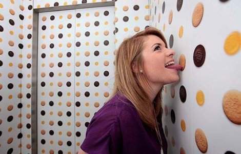 Te-ai urca intr-un lift cu gust de BISCUITI?