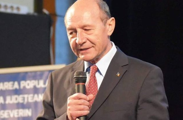 Traian Basescu: Augustin Lazar ar trebui sa isi dea demisia