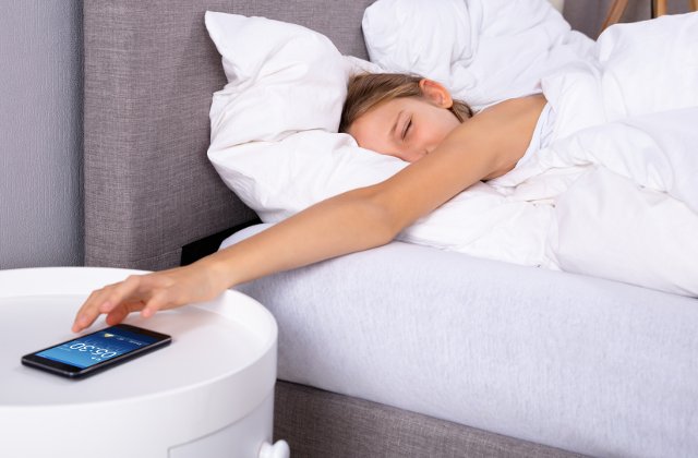 Trezitul de dimineata nu trebuie sa fie un chin. 10 trucuri care iti vin in ajutor