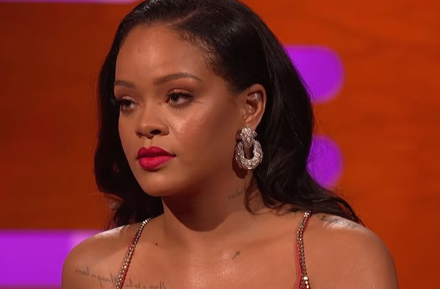 Fenty Beauty, linia de produse cosmetice a Rihannei, criticata pentru un produs al carui nume are conotatii rasiste