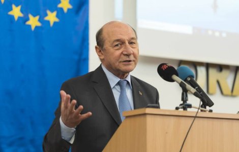 Traian Basescu: PSD-ul i-a mintit pe pensionari. Eu macar am avut curajul sa fiu cinstit cu ei