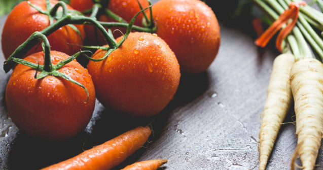 Ministerul Agriculturii: Legumele si fructele romanesti sunt, in totalitate, obtinute prin metode traditionale