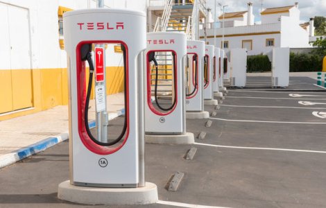 Dus rece pentru Tesla: livrarile de masini au scazut in primul trimestru cu 31% din cauza "cererilor masive din Europa si China"