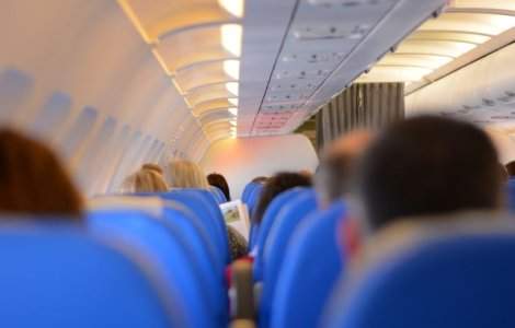 Un avion in care se aflau Grapini si Diaconu a fost oprit in semn de protest