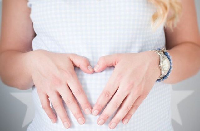 Studiu: Nasterea prin cezariana, asociata cu un risc mai ridicat de complicatii grave pentru mama