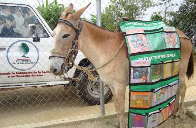 Biblio-magarii promoveaza lectura in Venezuela