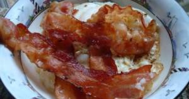  Foto  Burgerul cu peste 1.000 de felii de sunca, doar in Tokyo