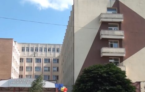 O femeie a murit dupa ce s-a aruncat de la etajul al doilea al Spitalului Municipal Roman