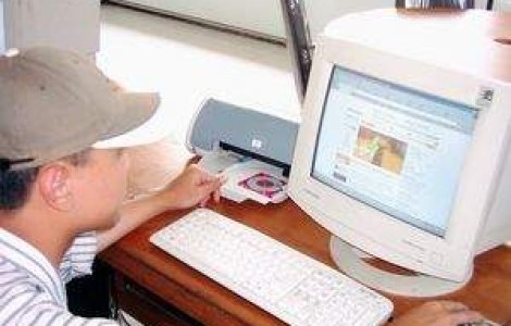 Twitter si Facebook cresc productivitatea la locul de munca