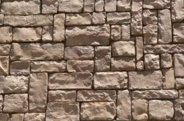 Israelul ridica un zid la granita cu Libanul