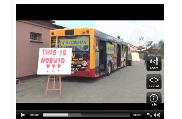 [VIDEO] Cati oameni incap intr-un autobuz?