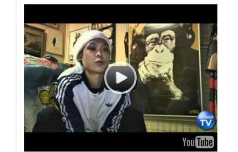  Video  Un barbat-maimuta este cel mai rapid om din lume