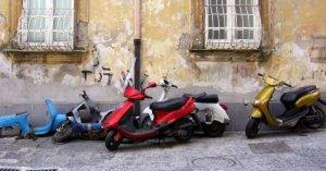 Din 2013 se impune permisul de conducere pentru mopede