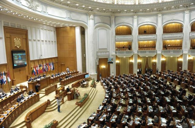 Vacanta prelungita: Deputatii vor avea liber toata saptamana viitoare