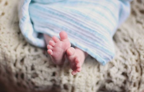 Premiera intr-un caz de infertilitate: S-a nascut un bebelus cu trei parinti