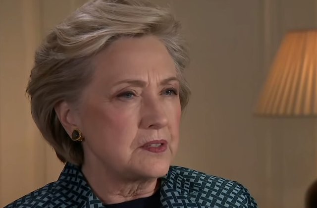 Hillary Clinton sustine ca Assange trebuie sa raspunda pentru ce a facut