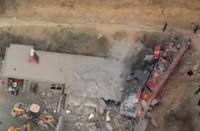 6 oameni au murit dupa ce un tren a deraiat si a intrat intr-o casa/ VIDEO