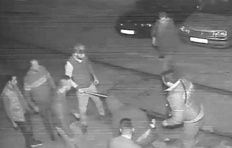 Anuntul facut de firma de taximetrie, dupa ce mai multi taximetristi au batut un tanar de 19 ani, in Galati / VIDEO