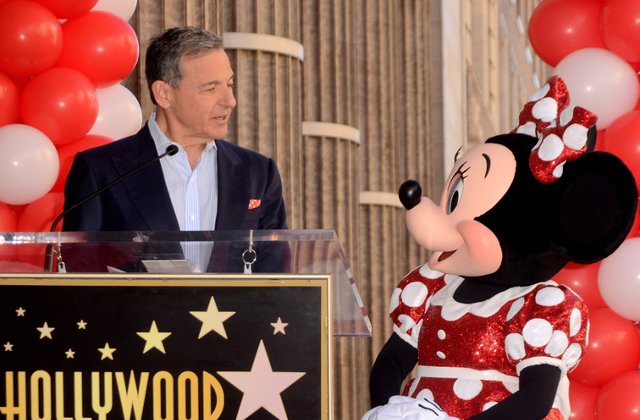 Bob Iger, CEO-ul Disney: "Hitler ar fi adorat retelele de socializare"