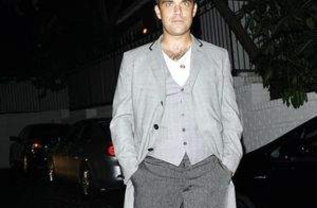 Dr. Robbie Williams - Beauty Advisor