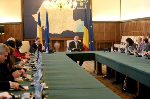 Ponta se bazeaza pe 224 de parlamentari pentru motiunea de cenzura