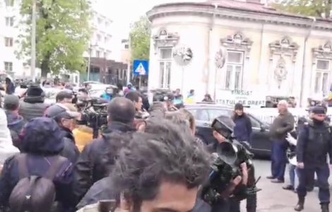 Dragnea, intampinat cu huiduieli la ICCJ / VIDEO