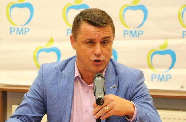 Un primar a intrat in greva foamei, in fata Ministerului Sanatatii