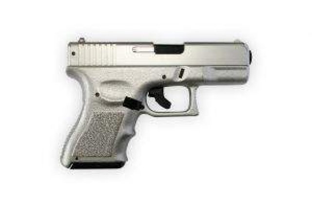 Scandal cu impuscaturi in Ferentari: Trei oameni au ajuns la spital