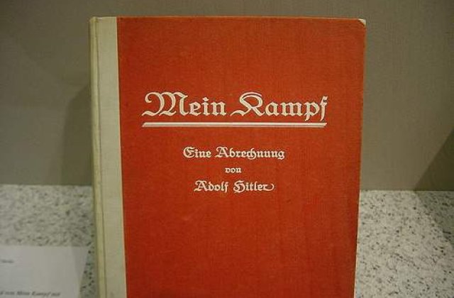 Nemtii publica "Mein Kampf", cartea lui Hitler