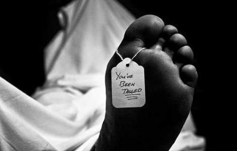 Necrofilia ar putea fi legala: Vaduvii ar putea face sex cu sotia decedata