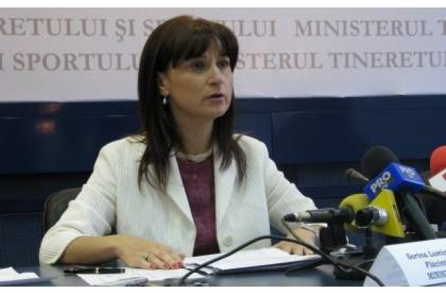 Placinta a spus ca voteaza cu motiunea, insa nu s-a prezentat