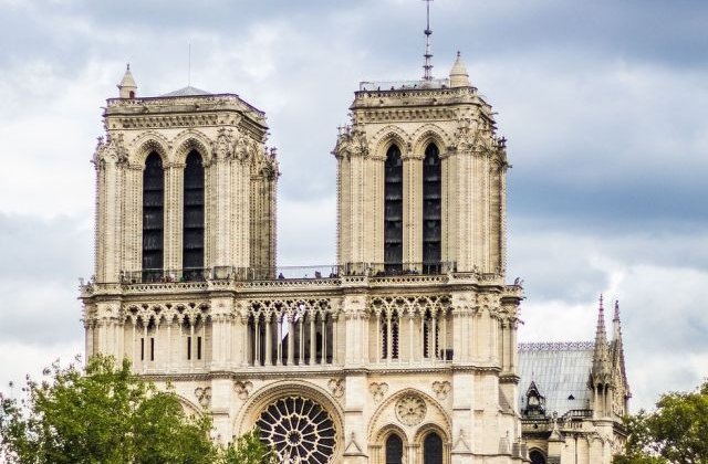 Reconstructia Notre-Dame: Tusk face apel la implicarea membrilor UE. Tajani propune europarlamentarilor sa-si doneze diurna