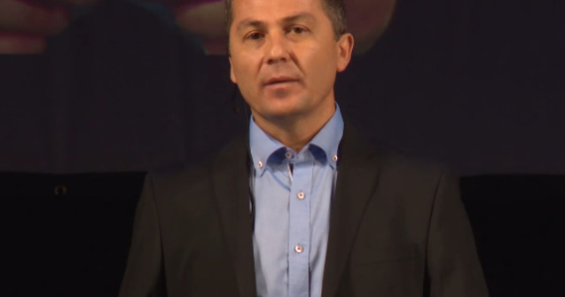 Daniel Morar anunta GDS ca renunta la premiul primit in 2011 din cauza ca i-a acordat premiul pentru 2018 lui Augustin Lazar