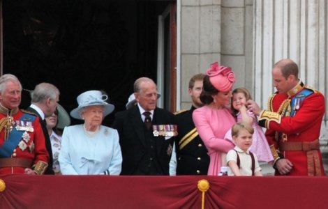  Top  9 reguli bizare din Familia Regala. In ce masura sunt respectate?