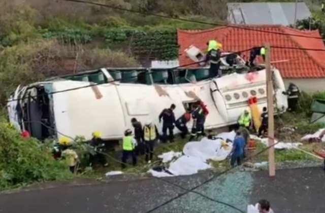 29 de turisti germani au murit intr-un accident rutier pe insula Madeira/ VIDEO