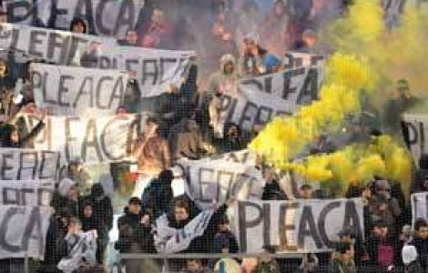 Galeria Stelei: 'Am asteptat aceste momente ani intregi/ Ai ajuns unde meriti/ Pac, pac, ma intelegi'