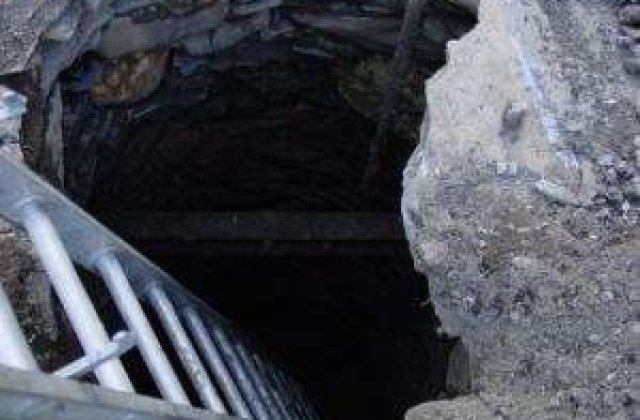 Karma de Bucuresti: Oprescu a cazut intr-o groapa