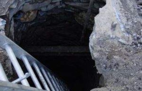 Karma de Bucuresti: Oprescu a cazut intr-o groapa