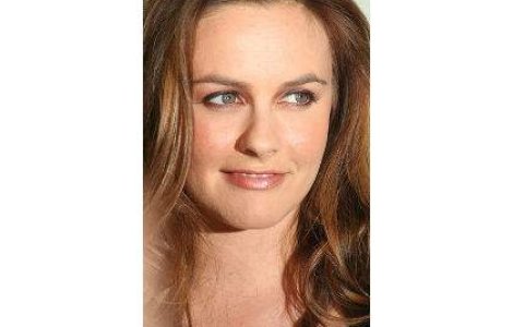 Alicia Silverstone are propria linie de produse cosmetice ecologice