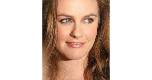 Alicia Silverstone are propria linie de produse cosmetice ecologice