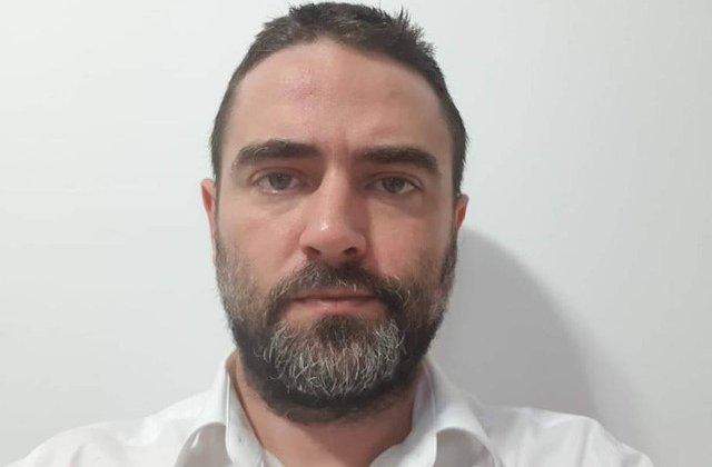 Plesoianu, despre gestul lui Iohannis: Avand in vedere ca nu il revoci pe Lazar, faptul ca il decorezi pe Iulius Filip e doar un gest cinic