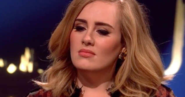 Cantareata Adele s-a despartit de sotul ei