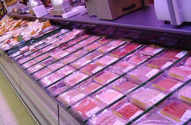 Pretul carnii de porc si de pasare va creste cu inca 30-40% in perioada imediat urmatoare