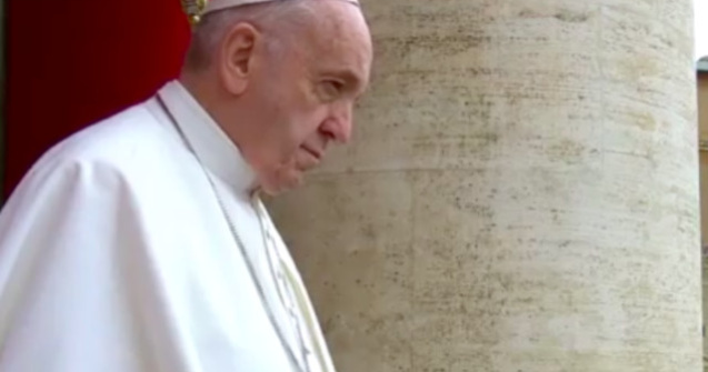 Papa Francisc si-a exprimat "tristetea" in urma atentatelor comise in Sri Lanka care au indoliat duminica Pastelui Catolic