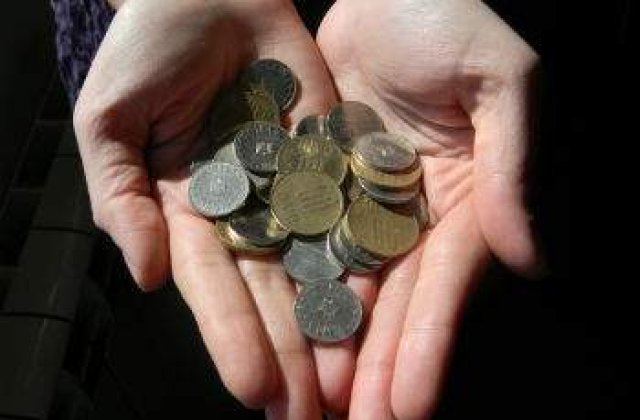 Cursul valutar din 30 aprilie: Nou minim istoric pentru leu